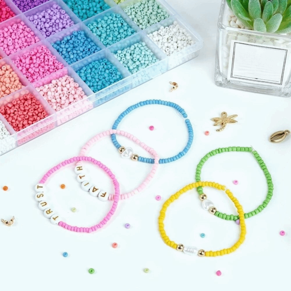 Jewelry Making Kit For Kids - 28+2グリッド ジュエリー製作 DIY ブレスレット＆スマホストラップキット ​ 文字ビーズオーナメント付きキッズジュエリーセット手作りネックレス